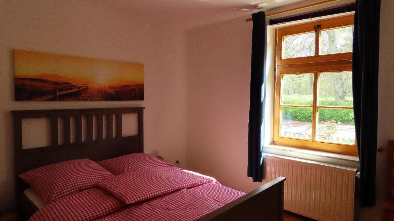 Ferienwohnung "Specker Krug" Kargow Dış mekan fotoğraf